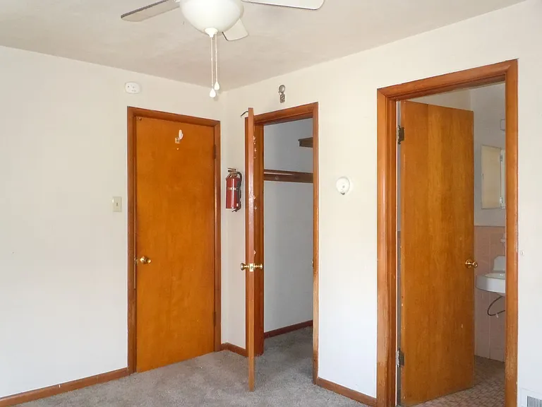 208 Caseyville Rd — Photo 8