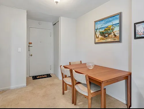 420 Park Pl #5C Photo 1