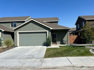 1061 S Cedar St, Kennewick, WA 99336