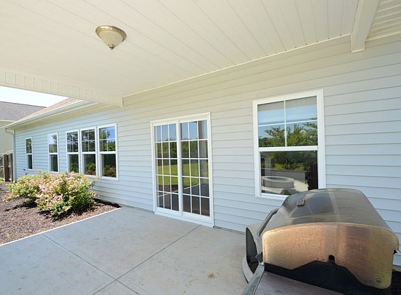 4th image of 123 Palo Alto Park Dr