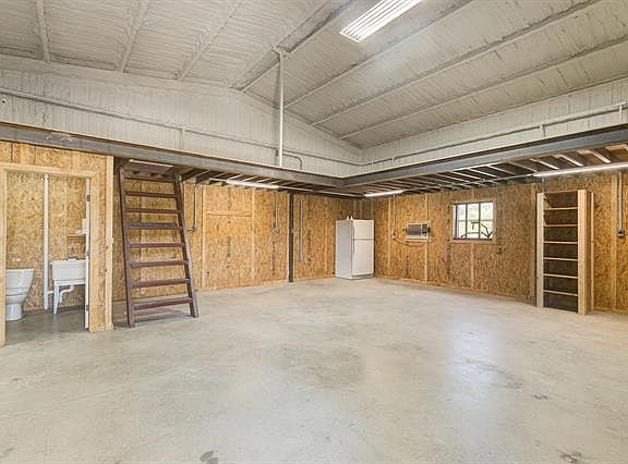 5th image of 825 County Road 243