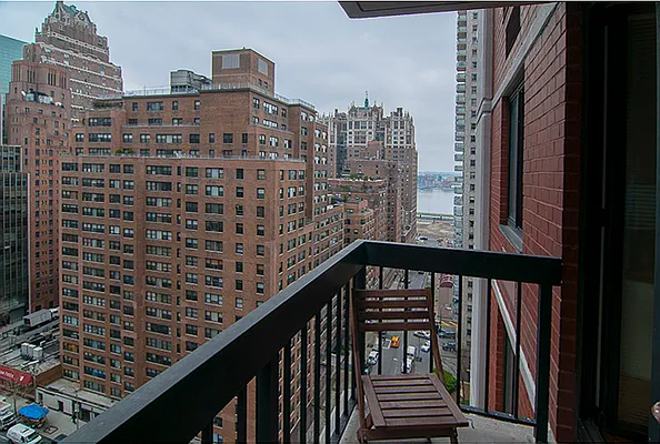 Rented by Sterling Holdings | media 8