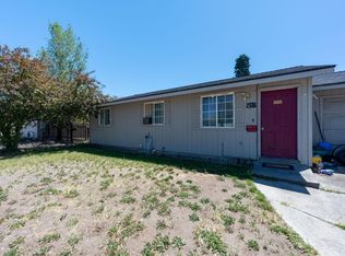 2328 SW Glacier Ave, Redmond, OR 97756