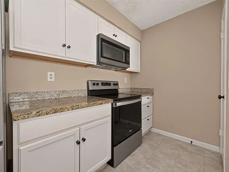 10318 Buffalo Bend Dr — Photo 8