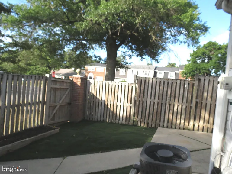15310 Annapolis Rd — Photo 30
