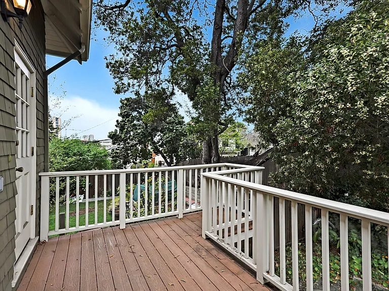 555 El Dorado Ave — Photo 25