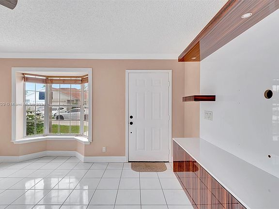 3rd image of 10458 Boynton Place Cir