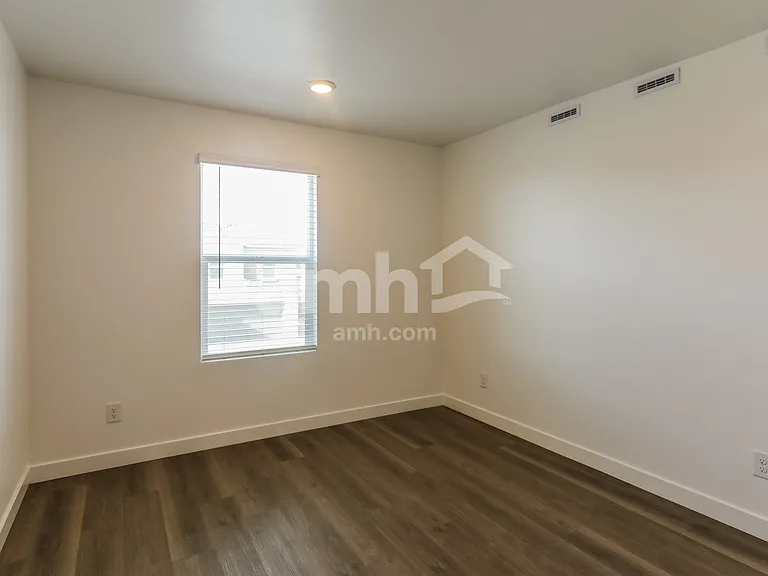12279 W Thunder Creek Pkwy — Photo 9