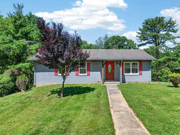 103 Hanks St, Galax, VA 24333