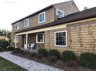 3 Buttercup Ln, Westhampton, NY 11977