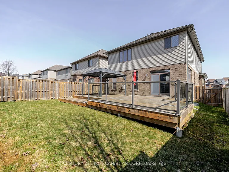 1690 Beaverbrook Ave — Photo 39