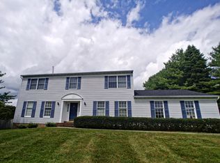 1220 Canterbury Dr, Eldersburg, MD 21784