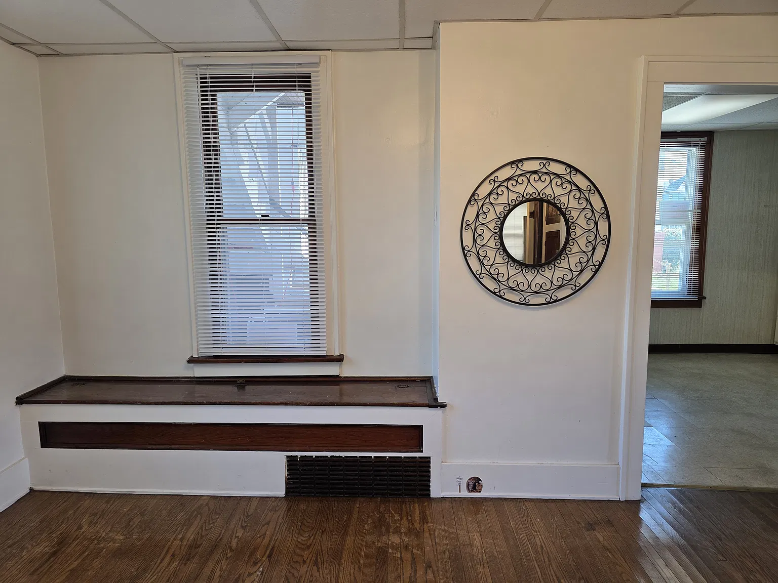 2 bed, 1050 sqft, $795 — Photo 4