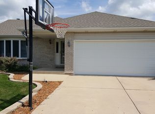 15530 W Donegal Dr, Manhattan, IL 60442