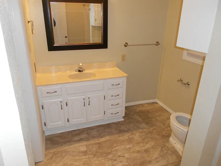 122 S Pecan St — Photo 9