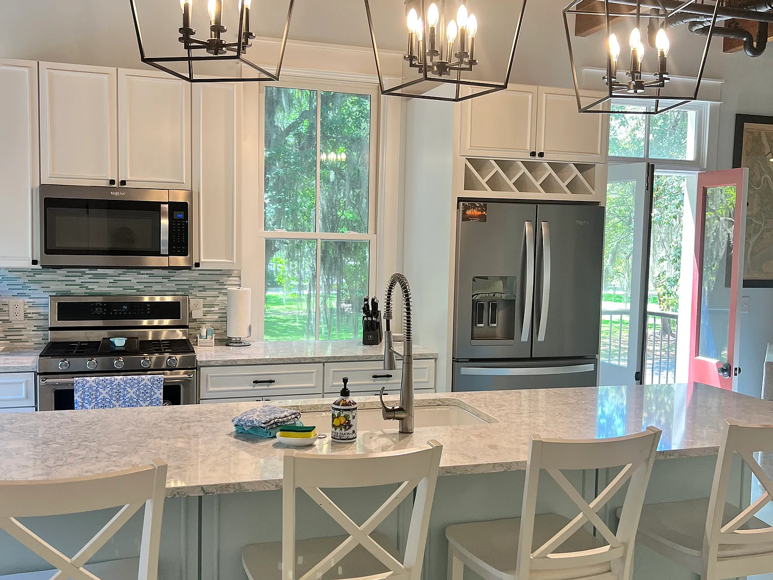 2 bed, 2.5 bath, 1440 sqft, $5,000 — Photo 3
