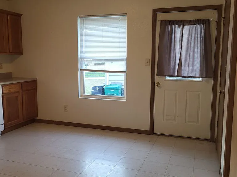 110 Sage St — Photo 16
