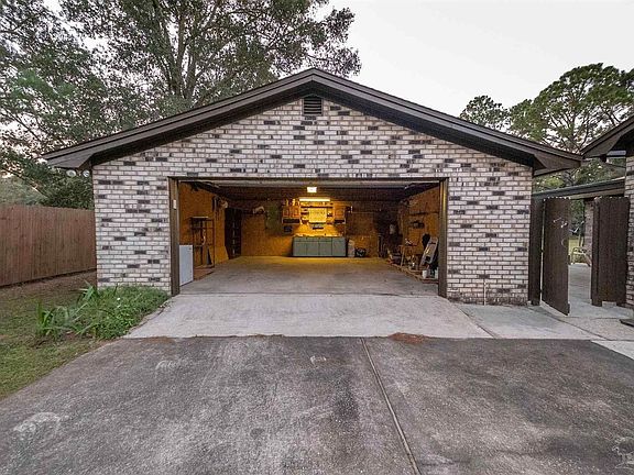 3rd image of 5151 Regalo Dr