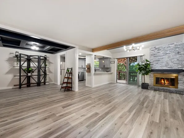 2703 Meadowstone Ct, Carrollton, TX 75006