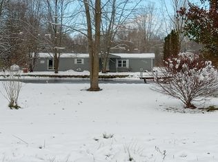 6376 Ravenswood Rd, Smiths Creek, MI 48074