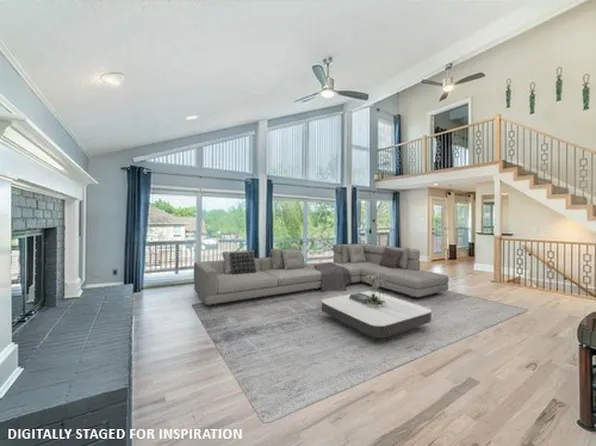 4054 Country Club Rd N, Irving, TX 75038