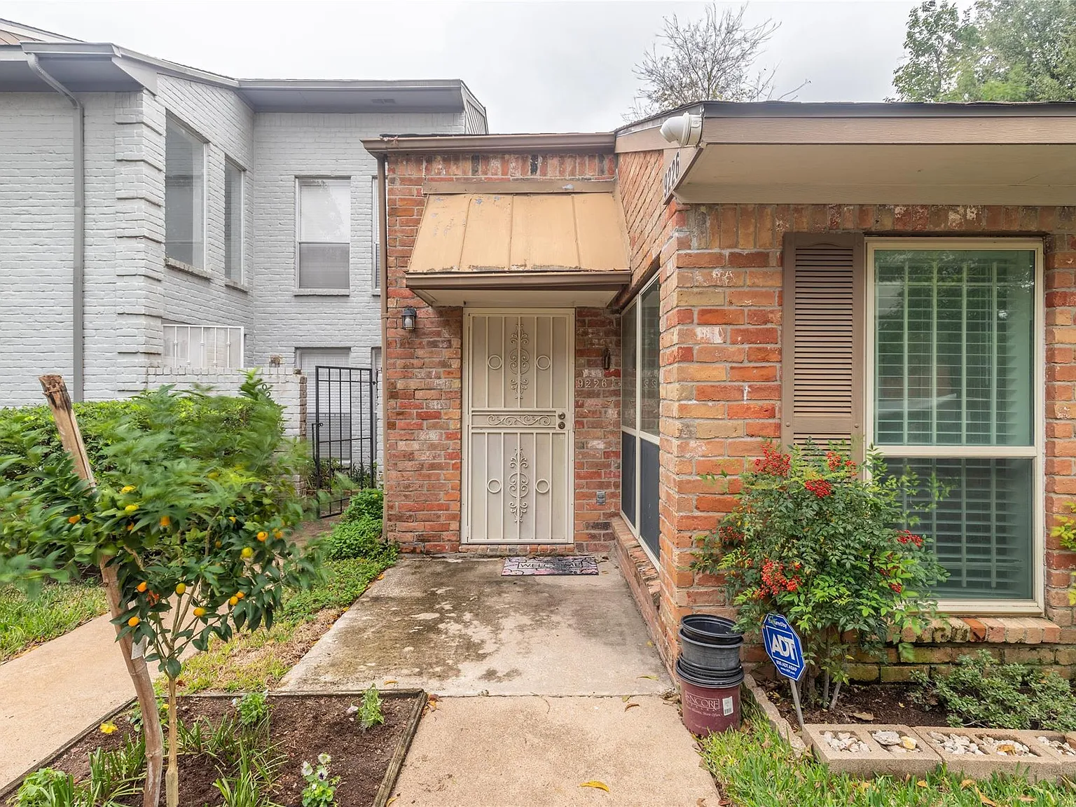 2 bed, 2.0 bath, 1683 sqft, $1,700 — Photo 2