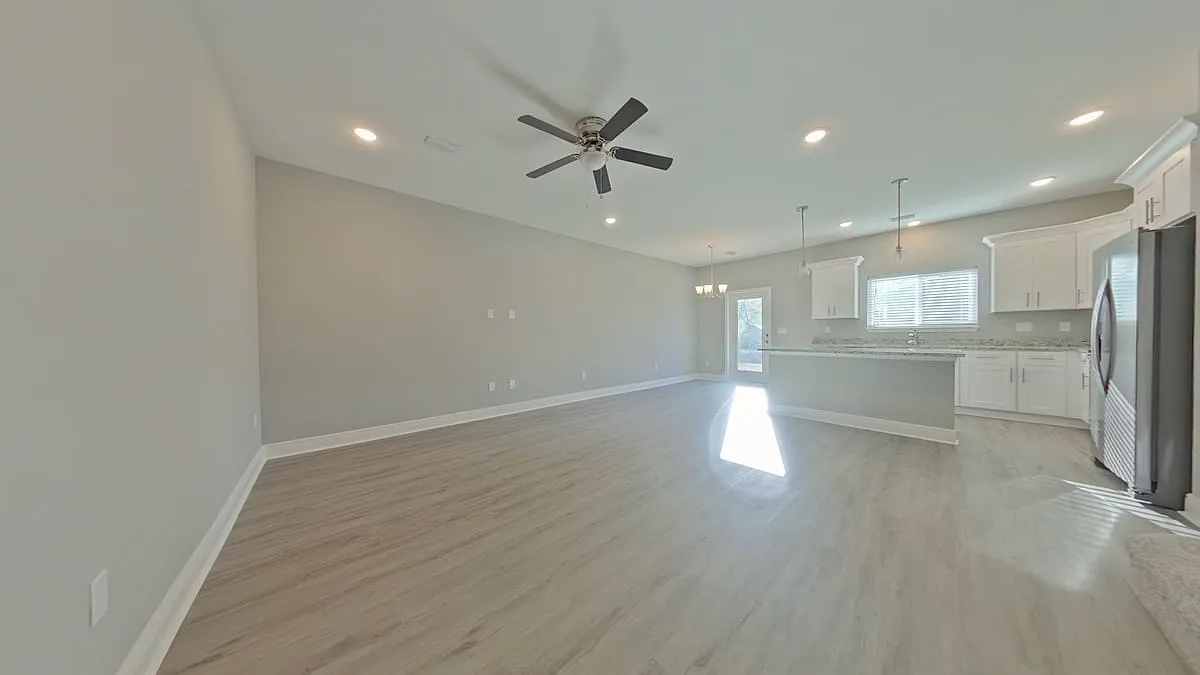 806 Kenneth Drive — Photo 3