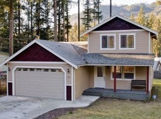 7891 Oregon Trl, Maple Falls, WA 98266