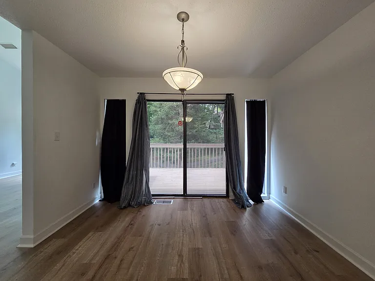 23 Longbow Ct — Photo 7