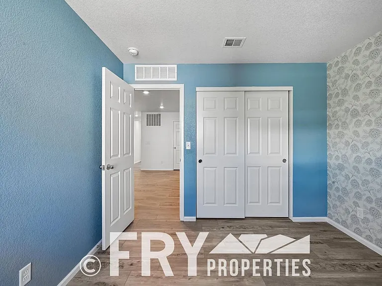 21061 E 60th Ave — Photo 16