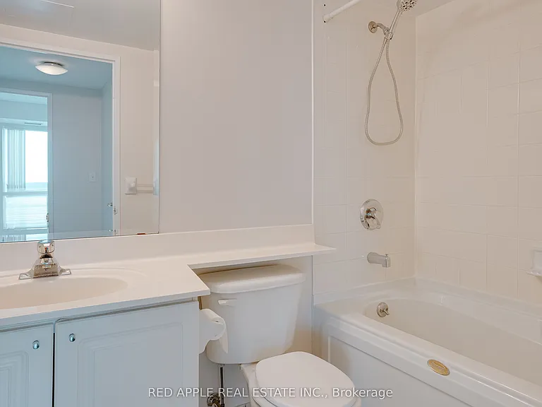 11 Lee Centre Dr #707 — Photo 20
