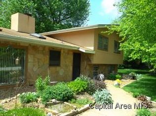 13 Ridgeview Dr, Springfield, IL 62711