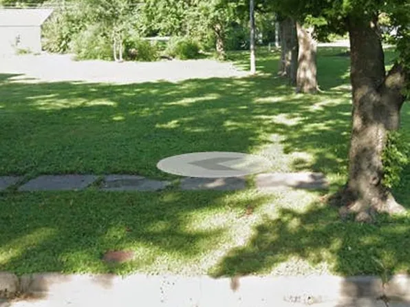 811 N Garfield Ave, Chanute, KS 66720