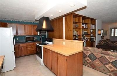 5th image of 20903 Louise Ln