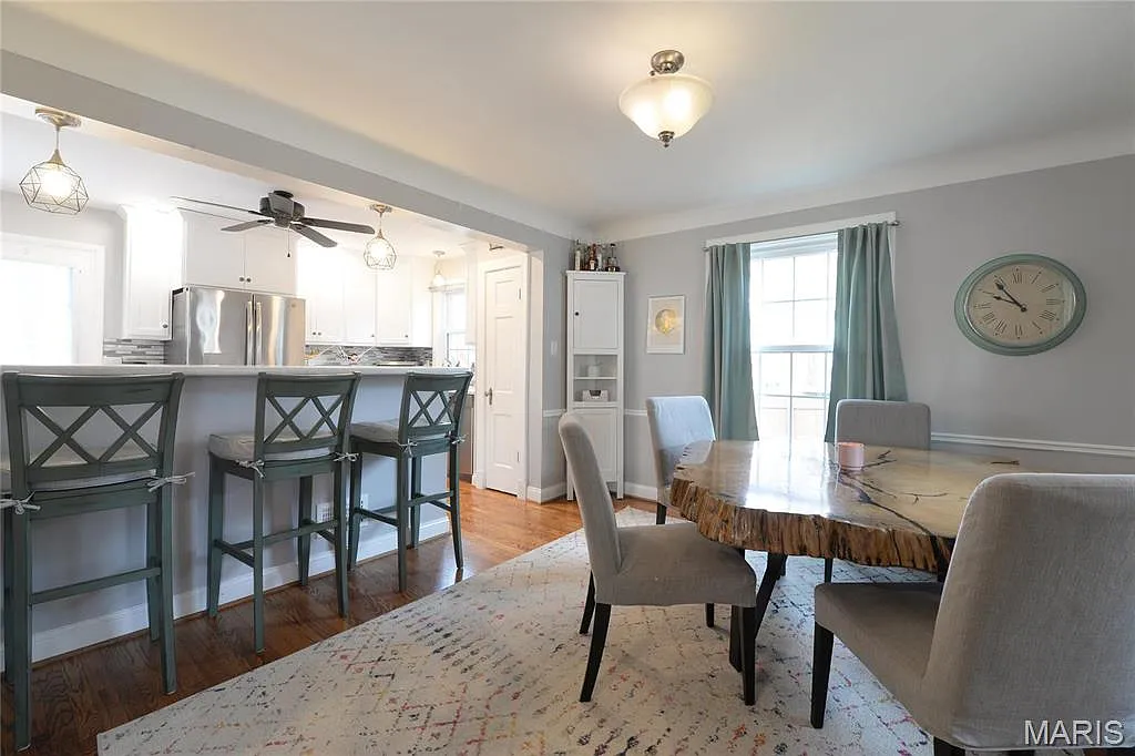4 bed, 3.0 bath, 2019 sqft, $3,900 — Photo 4