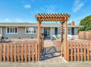 2 Arbor Cir, Novato, CA 94947