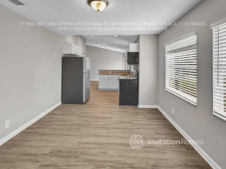 1296 Woodcrest Rd S — Photo 10