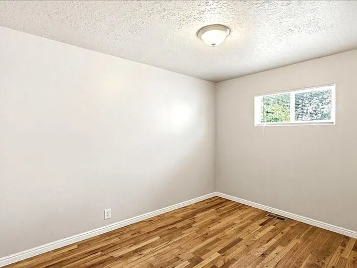 1026 S Montgomery St — Photo 9