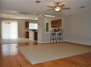 500 Fairfield Dr, Kyle, TX 78640