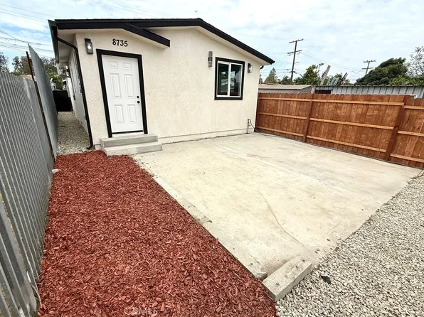 8733 Beach St, Los Angeles, CA 90002
