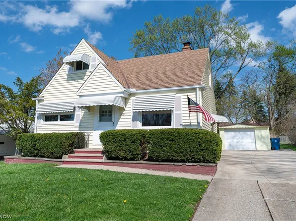 5139 Robinhood Dr, Willoughby, OH 44094