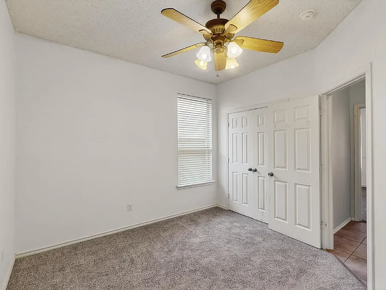165 Hirth Dr — Photo 19