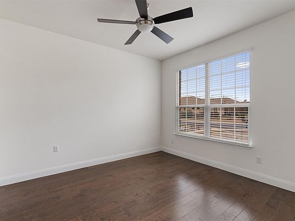 5th image of 706 Kite Rdg