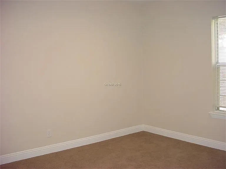 3823 S Maryland Pkwy — Photo 14