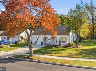 4 Buxton Ct, Southampton, NJ 08088