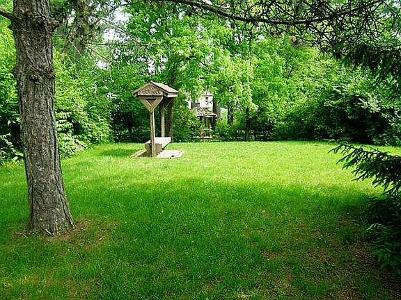 2nd image of 321 Brocone Dr