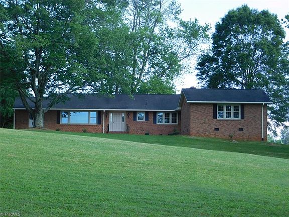 2nd image of 238 Hennis Hill Dr