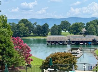 290 Sailors Cove Dr UNIT 404, Moneta, VA 24121