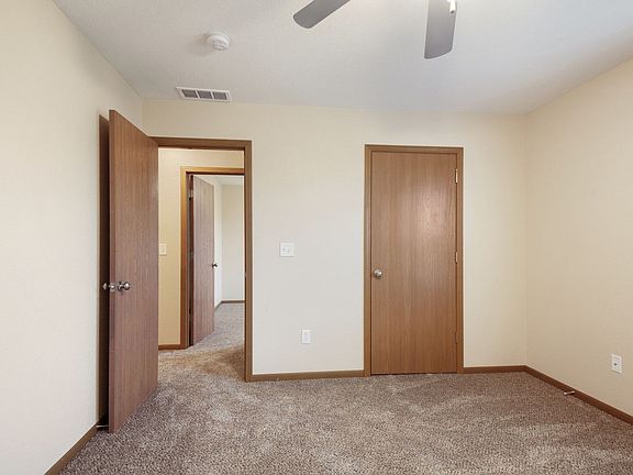 2nd image of 1313 NW Willow Dr