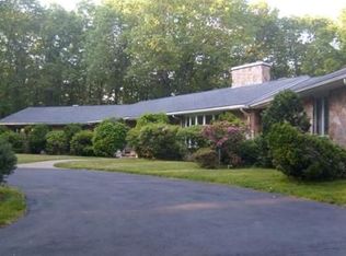 128 Deerfoot Rd, Southborough, MA 01772